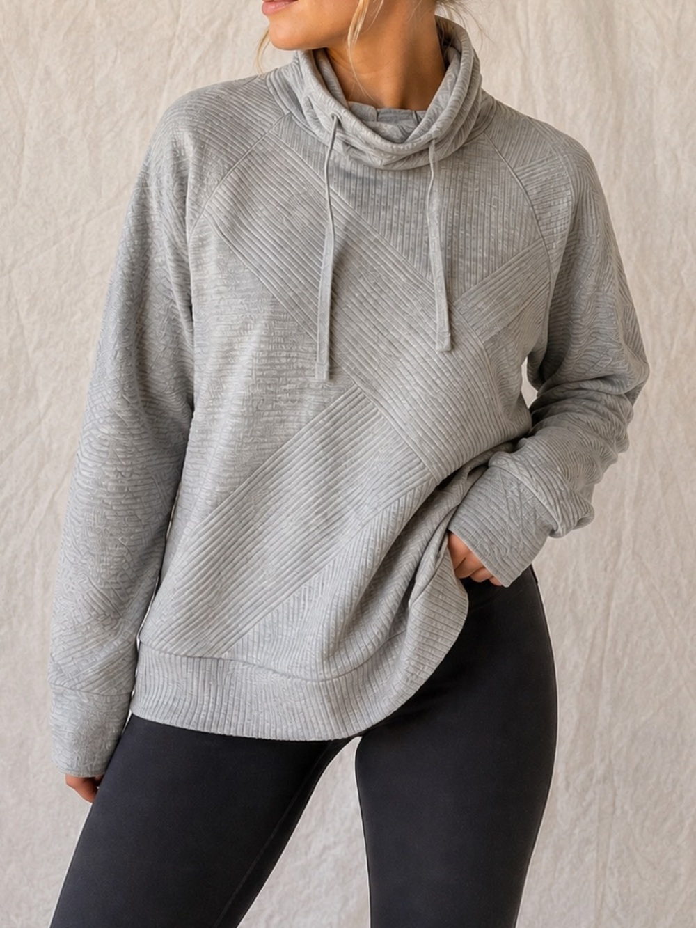 The American Outdoorsman Women’s Cowl Neck Sweatshirt Gray Large NWOT